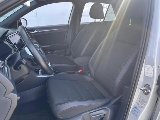 Volkswagen T-Roc 1.5 TSI Sport NLAuto | Two-tone metaal kleur | sport | Adap cruise |