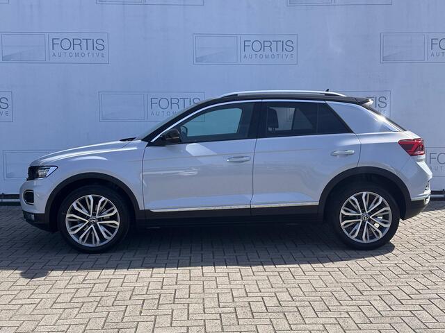 Volkswagen T-Roc 1.5 TSI Sport NLAuto | Two-tone metaal kleur | sport | Adap cruise |
