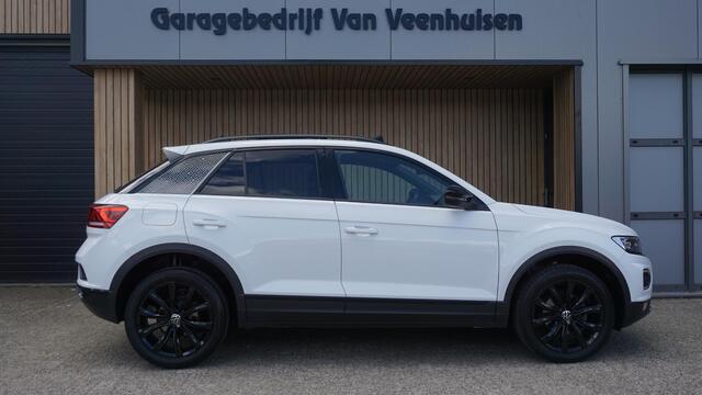 Volkswagen T-Roc 1.5 TSI 150PK DSG Sport & Black Style Pano.Dak Virtual Cockpit 18inch LM LED A-camera *Zeer Nette T-Roc*