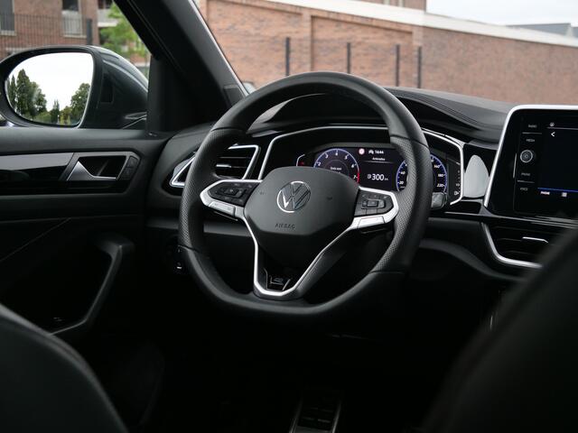 Volkswagen T-Roc 1.5 TSI 150pk R-Line Edition Automaat Apple Carplay / 18 inch / IQ Light / Stoelverwarming