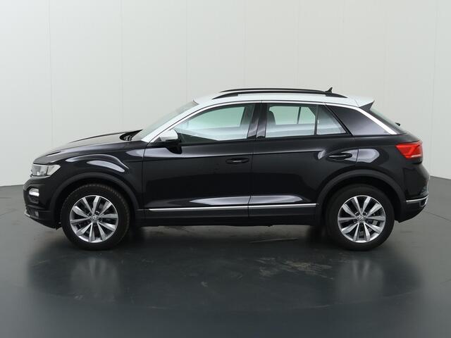 Volkswagen T-Roc 1.5 TSI Style | Stoel/Stuurwielverwarming | Parkeercamera | Climate Control | Apple Carplay/Android Auto |