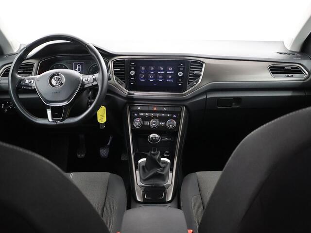 Volkswagen T-Roc 1.5 TSI Style | Stoel/Stuurwielverwarming | Parkeercamera | Climate Control | Apple Carplay/Android Auto |