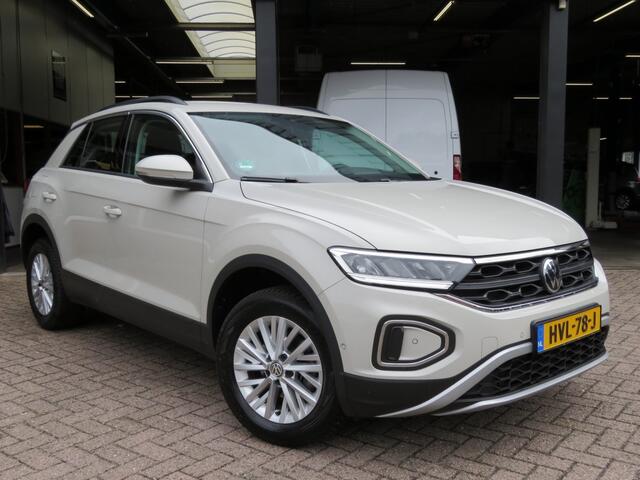 Volkswagen T-Roc 1.5 TSI 150pk DSG-aut. LIFE BNS / Navi / Trekhaak afn.baar / Stoelverw. / FABRIEKS garantie