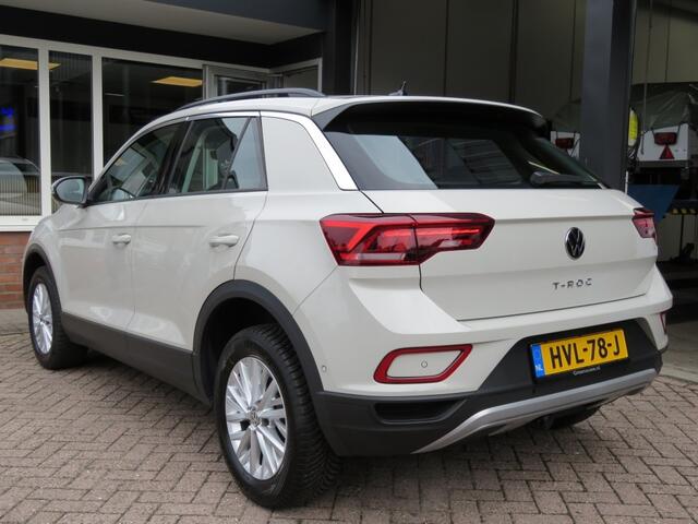 Volkswagen T-Roc 1.5 TSI 150pk DSG-aut. LIFE BNS / Navi / Trekhaak afn.baar / Stoelverw. / FABRIEKS garantie