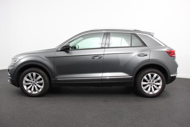Volkswagen T-Roc 1.5 TSI DSG Sport | Navigatie | Apple Carplay/Android Auto | Adaptieve Cruise Control | Digitale Cockpit | Camera | Elektrische Achterklep |