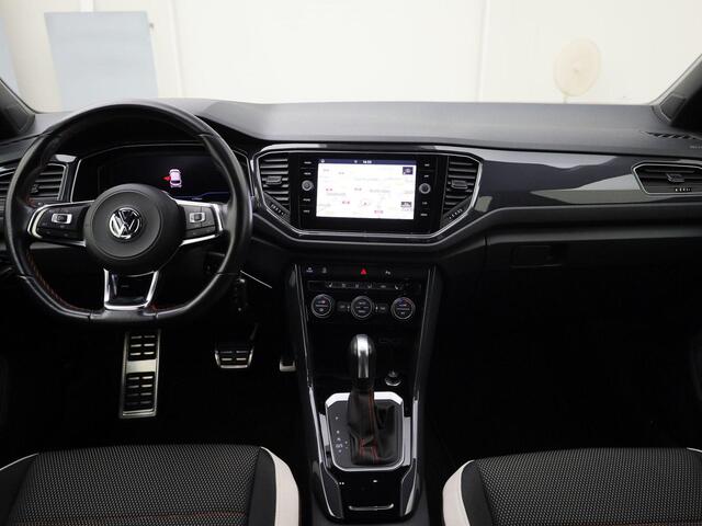 Volkswagen T-Roc 1.5 TSI 150pk DSG Sport Business R · Navigatie · Trekhaak · Camera + Parkeersensoren ·