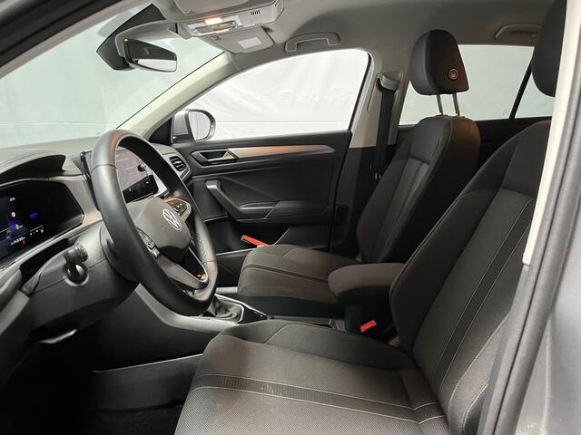 Volkswagen T-Roc 1.5 TSI Life Edition / AUTOMAAT/ GARANTIE TM 08-2028/ PARK. SENSOR. V+A/ CAMERA/ APP-CONNECT/ KEYLESS/ DIGITAL DASH/ ACC/ DAB/ NAVI/ CLIMA/ ISOFIX/ 17'' LMV
