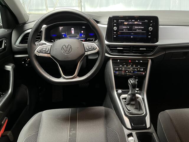 Volkswagen T-Roc 1.5 TSI Life Edition / AUTOMAAT/ GARANTIE TM 08-2028/ PARK. SENSOR. V+A/ CAMERA/ APP-CONNECT/ KEYLESS/ DIGITAL DASH/ ACC/ DAB/ NAVI/ CLIMA/ ISOFIX/ 17'' LMV