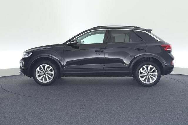 Volkswagen T-Roc 1.5 TSI 150pk DSG Life Edition Camera Navigatie ACC Carplay Keyless Led