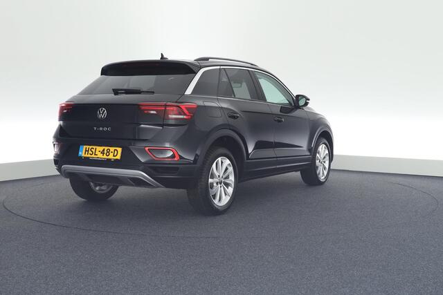 Volkswagen T-Roc 1.5 TSI 150pk DSG Life Edition Camera Navigatie ACC Carplay Keyless Led