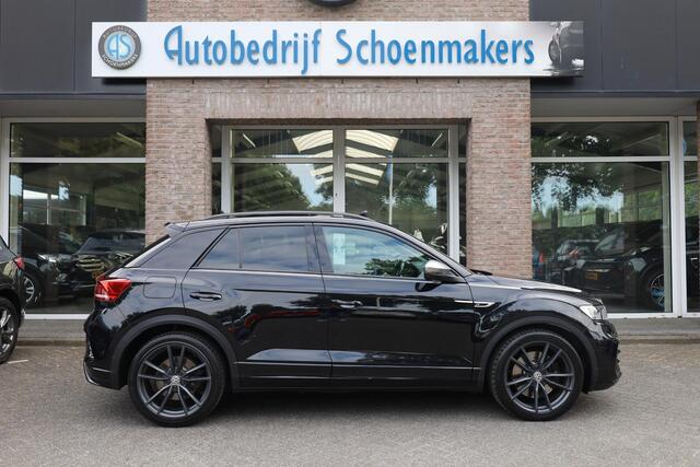 Volkswagen T-Roc 2.0 TSI 4Motion R DOWNPIPE STAGE-2 CAMERA PANO ACC CARPLAY DAB NAVI BEATS 19"LMV ELEK.ACHTERKLEP ZWARTE-HEMEL TREKHAAK-AFN STOELVERW. ENZ!