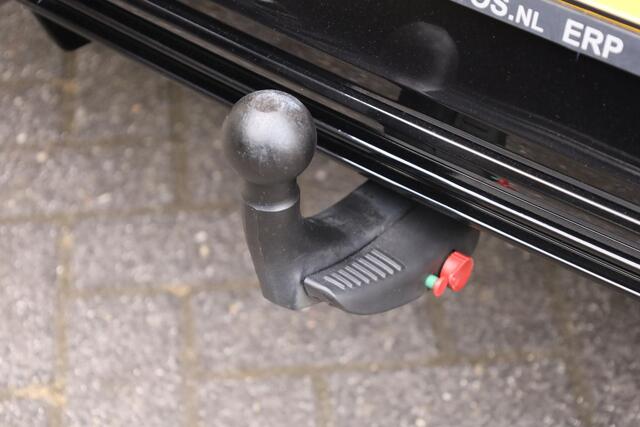 Volkswagen T-Roc 2.0 TSI 4Motion R DOWNPIPE STAGE-2 CAMERA PANO ACC CARPLAY DAB NAVI BEATS 19"LMV ELEK.ACHTERKLEP ZWARTE-HEMEL TREKHAAK-AFN STOELVERW. ENZ!