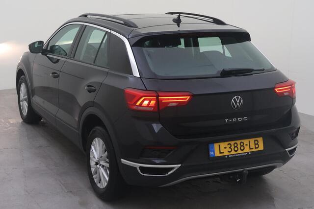 Volkswagen T-Roc 1.0 TSI Style Panoramadak / App-connect / Trekhaak / Parkeersensoren / Airco / Cruise