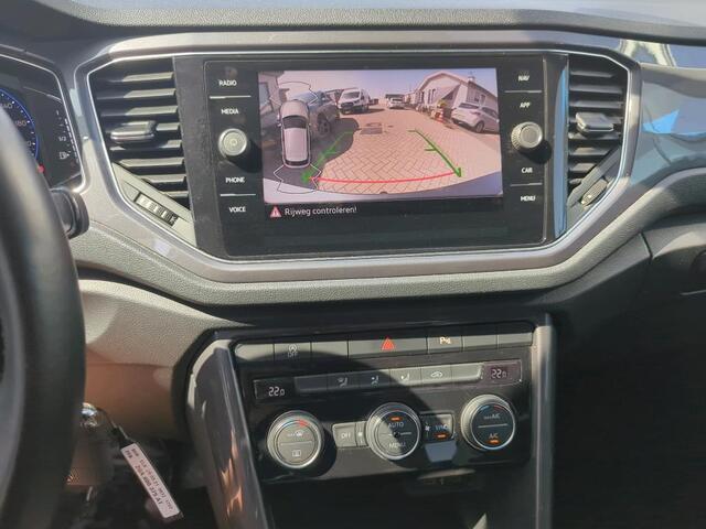Volkswagen T-Roc 1.5 TSI Sport / DSG / Virtual Cockpit / Navi / LED / Climate Control / Camera / Trekhaak / 17" LMV
