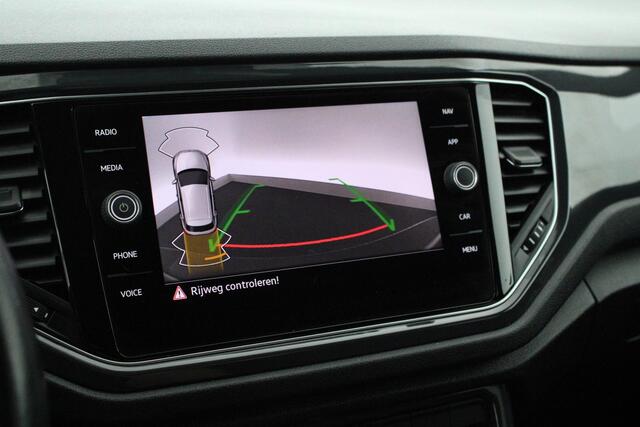Volkswagen T-Roc 1.5 TSI 150pk DSG Sport Trekhaak Camera Virtual Cockpit Stoelverwarming Navigatie