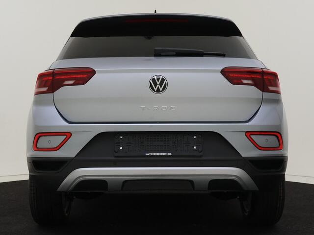 Volkswagen T-Roc 1.0 TSI Life Edition | Achteruitrijcamera | Keyless entry | Privacy glass achter | Apple carplay / Android auto | 17 inch LM velgen