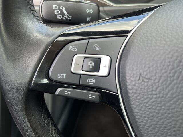 Volkswagen T-Roc 1.0 TSI Style 1e EIGENAAR ADAP CRUISE TREKHAAK NAVI