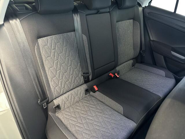 Volkswagen T-Roc 1.5 TSI 150pk Life Business Carplay / Trekhaak / Adaptive Cruise Control