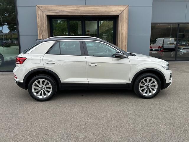 Volkswagen T-Roc 1.5 TSI 150pk DSG Style Carplay | Camera | Keyless | Elek. Achterklep | Rijklaar incl. garantie