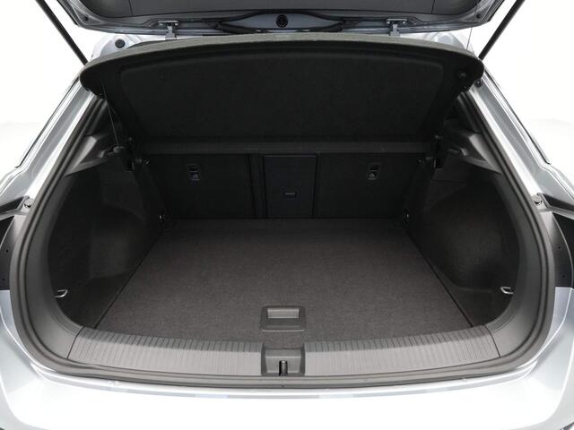 Volkswagen T-Roc 1.5 TSI 150pk DSG R-Line Navi via App Pdc Clima Led 83