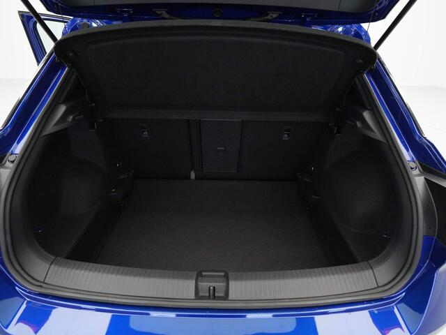 Volkswagen T-Roc 1.5 TSI 150pk DSG R Line Navigatie Pdc Led Acc 30