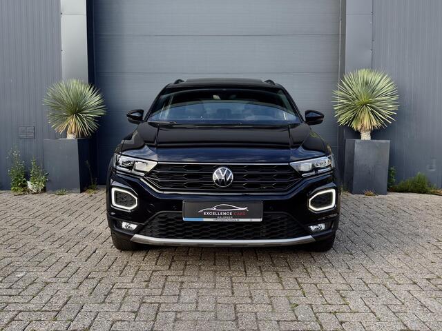 Volkswagen T-Roc 1.5 TSI Sport Virtual Pano Camera ACC Automaat