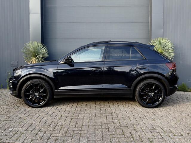 Volkswagen T-Roc 1.5 TSI Sport Virtual Pano Camera ACC Automaat