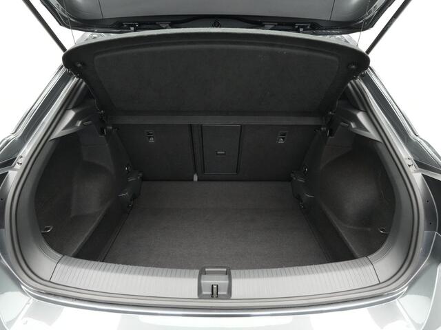 Volkswagen T-Roc 1.5 TSI 150pk DSG R-Line Navi via App Clima Pdc Lm Velgen 65