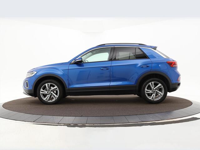 Volkswagen T-Roc 1.0 Tsi 110pk Life 75 Edition · Apple/Android Car Play · Navi · Camera · P-Sensoren · Park Assist · 17'' Inch · Garantie t/m 22-05-2027 of 100.000km