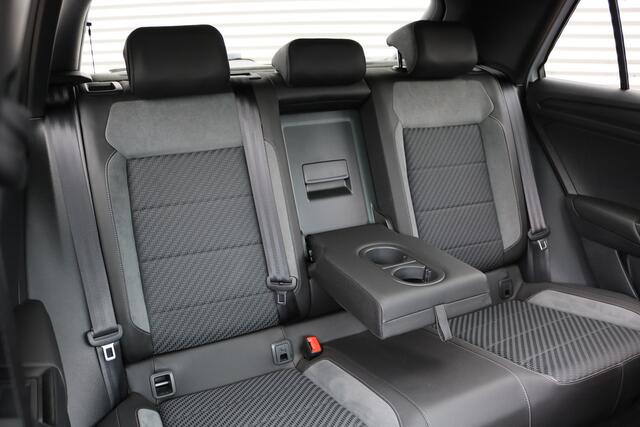 Volkswagen T-Roc 2.0 TSI 4Motion R-Line DSG 190PK (Panodak VirtualCockpit Carplay ACC Camera Full-Led 19InchLMV PrivacyGlass Pdc V+A)