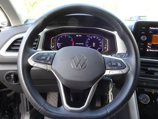 Volkswagen T-Roc 1.0 TSI Life 75 Edition Airco, cruise controle, licht metalen velgen, parkeersensoren, navigatie, achteruitrijcamera, enz.