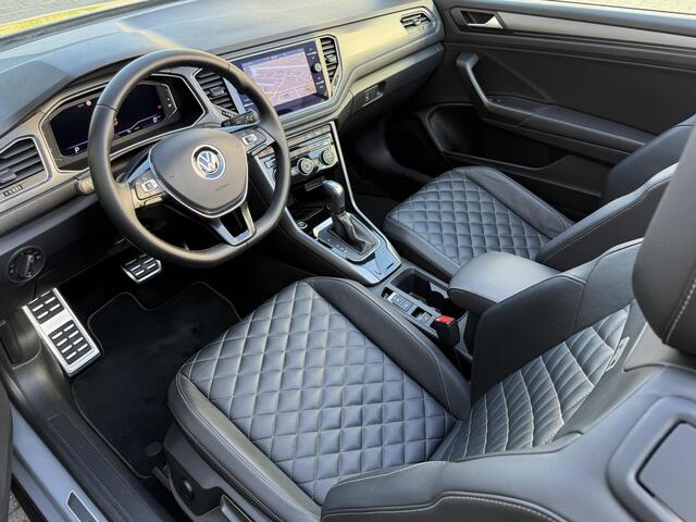 Volkswagen T-Roc Cabrio 1.5 TSI R-Line Nardo Grijs | Camera | ACC | Keyless | Trekhaak | Matrix LED | Park Assist | Dodehoekassistent | CarPlay | Stoelverwarming | Stuurverwarming | Sfeerverlichting | Beats Audio