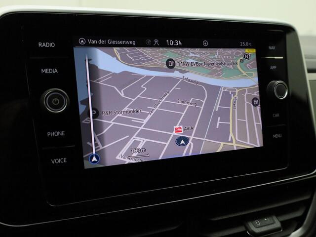 Volkswagen T-Roc 1.5TSI/150PK R-Line DSG · Navigatie · App connect · Camera + Parkeersensoren