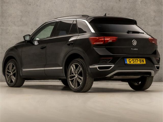 Volkswagen T-Roc 1.0 TSI Sport (APPLE CARPLAY, GROOT NAVI, PARKEERSENSOREN, SPORTSTOELEN, ADAPTIVE CRUISE, DAB+, NIEUWE APK, NIEUWSTAAT)