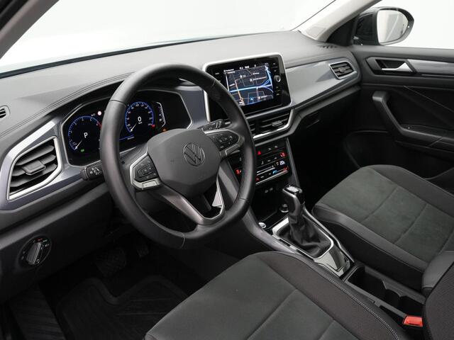 Volkswagen T-Roc 1.5 TSI 150 pk DSG Style | LED koplampen | Achteruitrijcamera | Stoelverwarming | Keyless Entry | Travel Assist | 17 inch