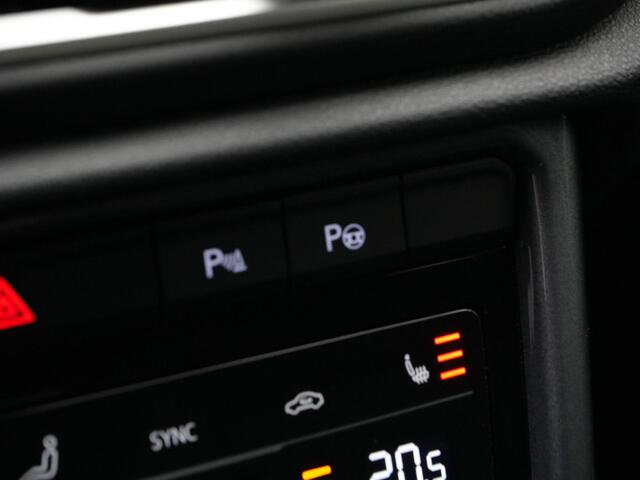 Volkswagen T-Roc 1.5 TSI 150 pk DSG Style | LED koplampen | Achteruitrijcamera | Stoelverwarming | Keyless Entry | Travel Assist | 17 inch