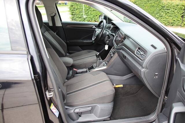 Volkswagen T-Roc 1.0 TSI Style Clima, ACC, Trekhaak, NL auto Zomer aanbieding!