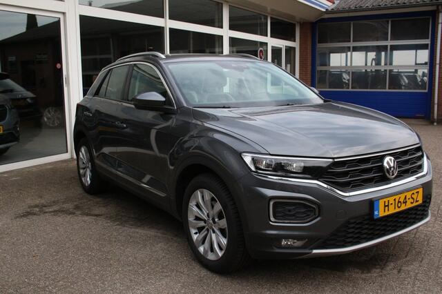 Volkswagen T-Roc 1.5 TSI Sport, Afn.trekh., Lichtm, Carplay, Navi, Cruise