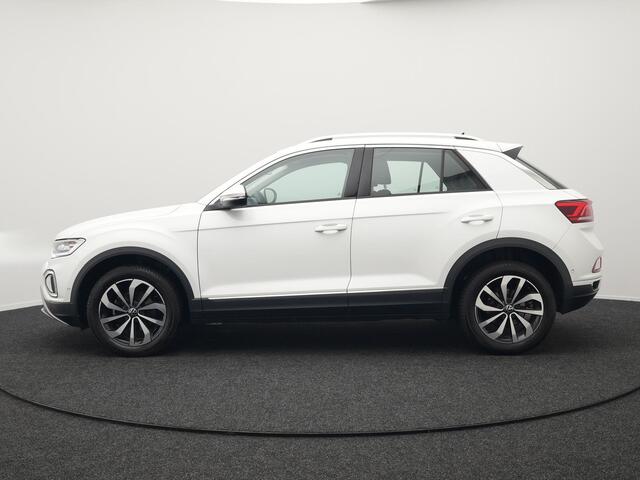 Volkswagen T-Roc 1.5 TSI Style Automaat 150pk Dealer O.H | Trekhaak Afneembaar | Adaptive Cruise | Alcantara Sportstoelen Massage | Camera | Navigatie | IQ Light | Apple Carplay | Virtual | Stoelverwarming | DAB |