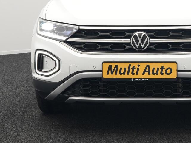 Volkswagen T-Roc 1.5 TSI Style Automaat 150pk Dealer O.H | Trekhaak Afneembaar | Adaptive Cruise | Alcantara Sportstoelen Massage | Camera | Navigatie | IQ Light | Apple Carplay | Virtual | Stoelverwarming | DAB |