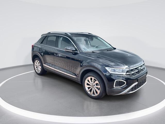 Volkswagen T-Roc 1.5 TSI 150pk DSG Style · Navigatie · App connect · Parkeersensoren