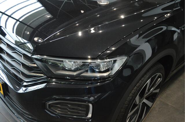 Volkswagen T-Roc Cabrio 1.5 TSI 3X R-LINE Black Style navi cruise led 19 inch !!