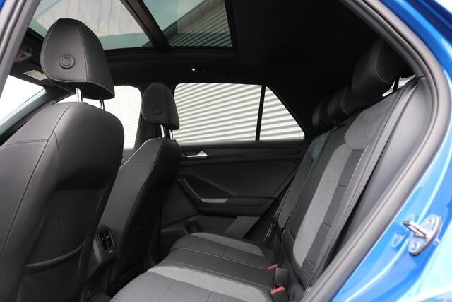 Volkswagen T-Roc 1.5 TSI R-Line DSG (Panodak VirtualCockpit ACC Camera Keyless Trekhaak Full-Led 19InchLMV PrivacyGlass Pdc V+A)