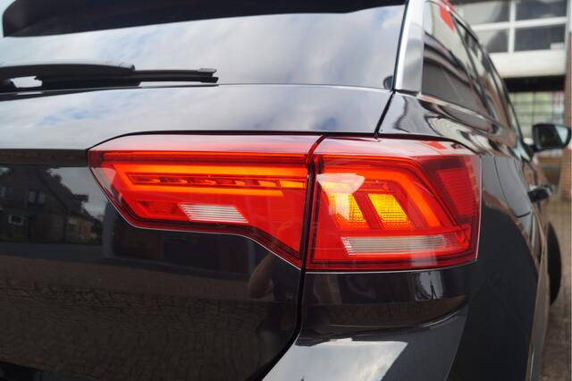 Volkswagen T-Roc 1.0 TSI Style Executive | Clima | Cruise | Navi