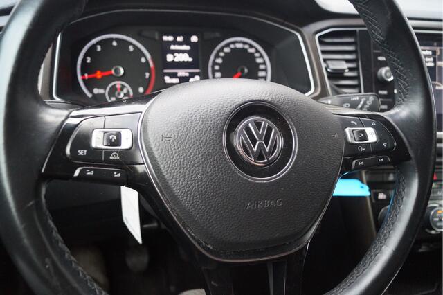 Volkswagen T-Roc 1.0 TSI Style Executive | Clima | Cruise | Navi