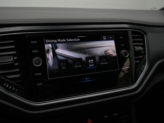 Volkswagen T-Roc Cabrio 1.5 TSI 150 pk R-Line | Achteruitrijcamera | Navigatie | Stoelverwarming | 19 inch