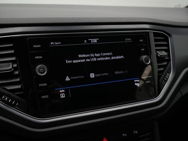 Volkswagen T-Roc Cabrio 1.5 TSI 150 pk R-Line | Achteruitrijcamera | Navigatie | Stoelverwarming | 19 inch