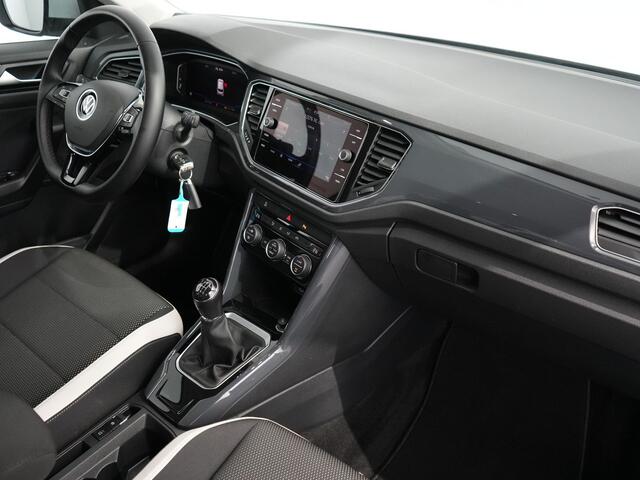 Volkswagen T-Roc 1.5 TSI Sport | Virtual | LED | Carplay | ACC |