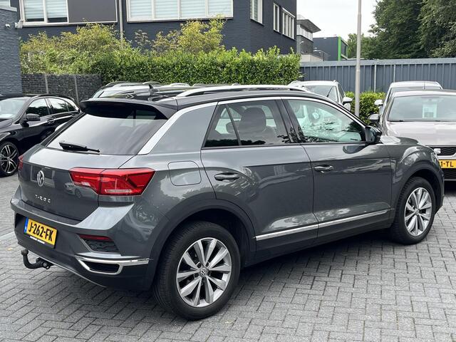 Volkswagen T-Roc 1.5 TSi DSG Sport | NAV. | CAMERA | TREKHAAK | STOELVERW. |