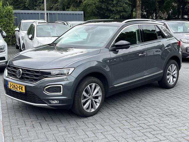 Volkswagen T-Roc 1.5 TSi DSG Sport | NAV. | CAMERA | TREKHAAK | STOELVERW. |
